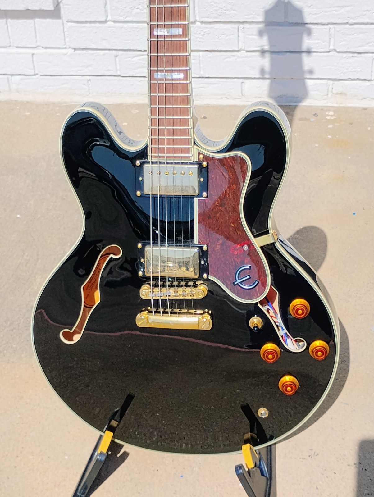Epiphone Sheraton Ebony Hollow-Body w/HSC! -LL
