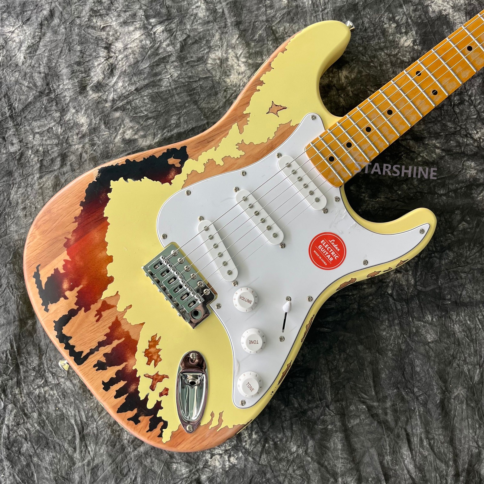 Electric Guitar Yellow Vintage Tremolo Basswood Body Maple Fretboard fast