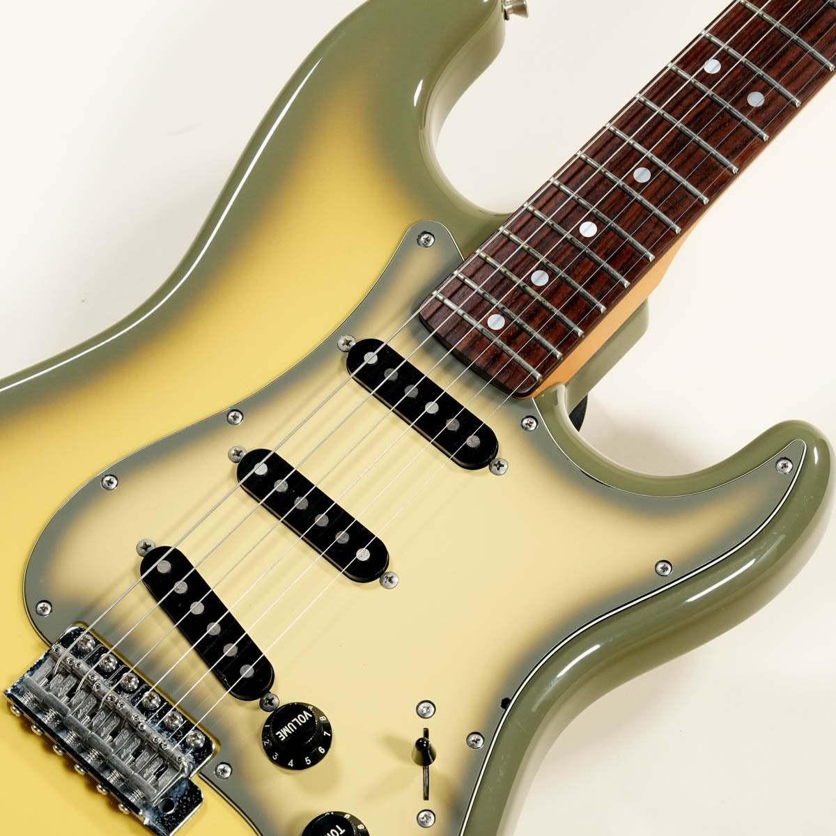 Fender Japan Antigua Stratocaster 2002-2004 Antigua Used Electric Guitar 2000