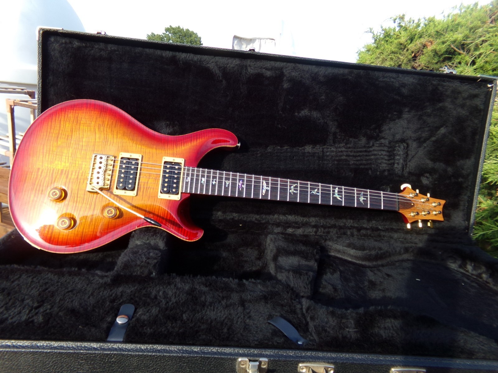 1999 PRS Custom 24 Artist model – Cherry Sunburst highly flamed curly maple top