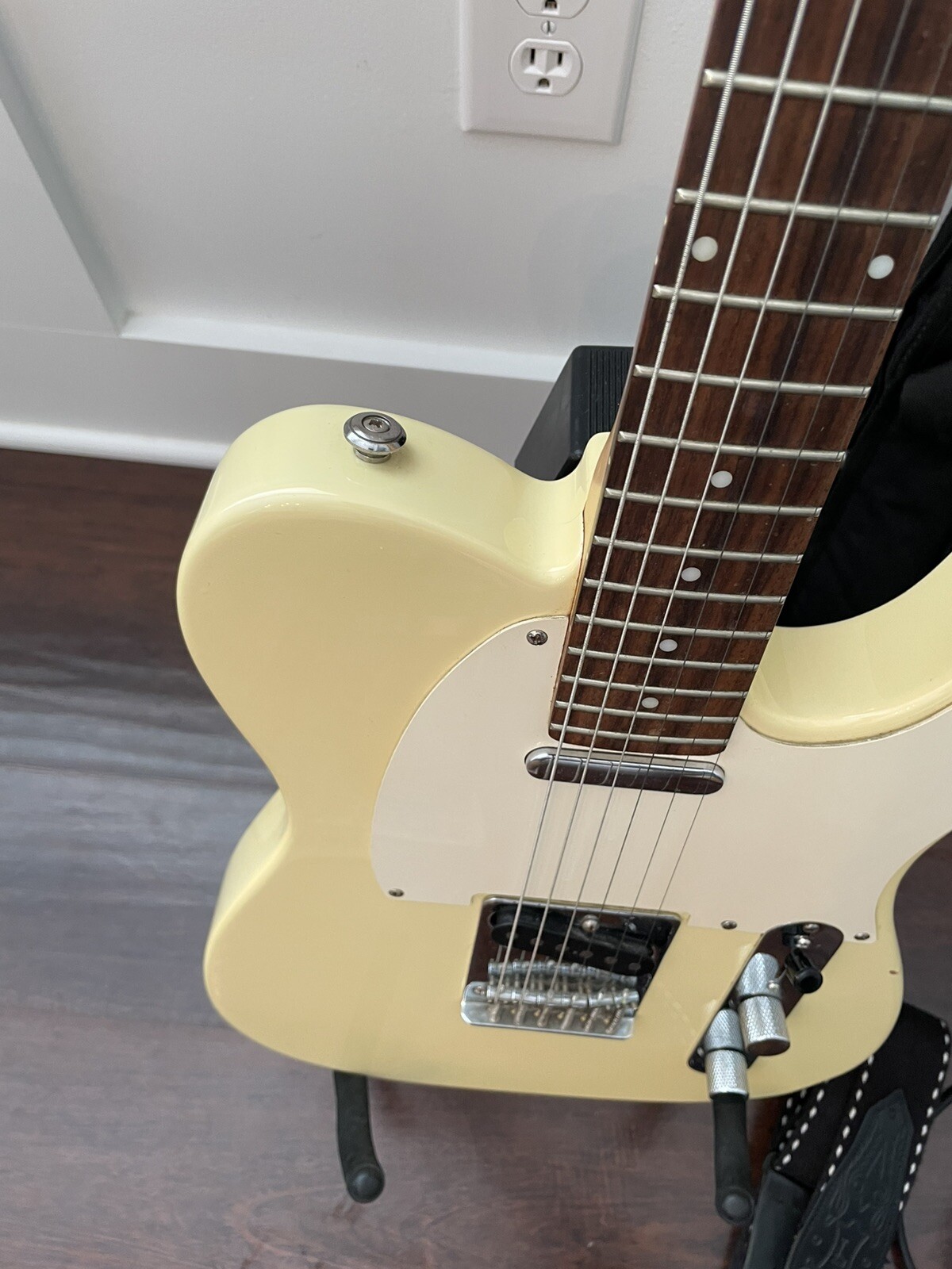 Vintage Agile TC Model Telecaster Guitar With Fender Case NICE FREE SHIPPING
