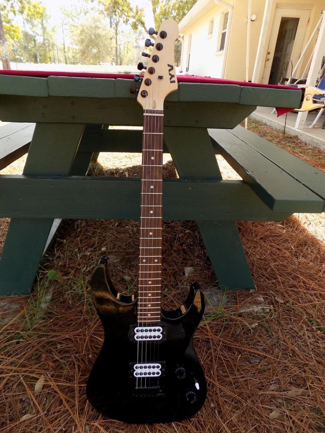 Jackson/IYV “Custom Shack”, Hot Invader Style Pickups,Coil Splitting,Nice