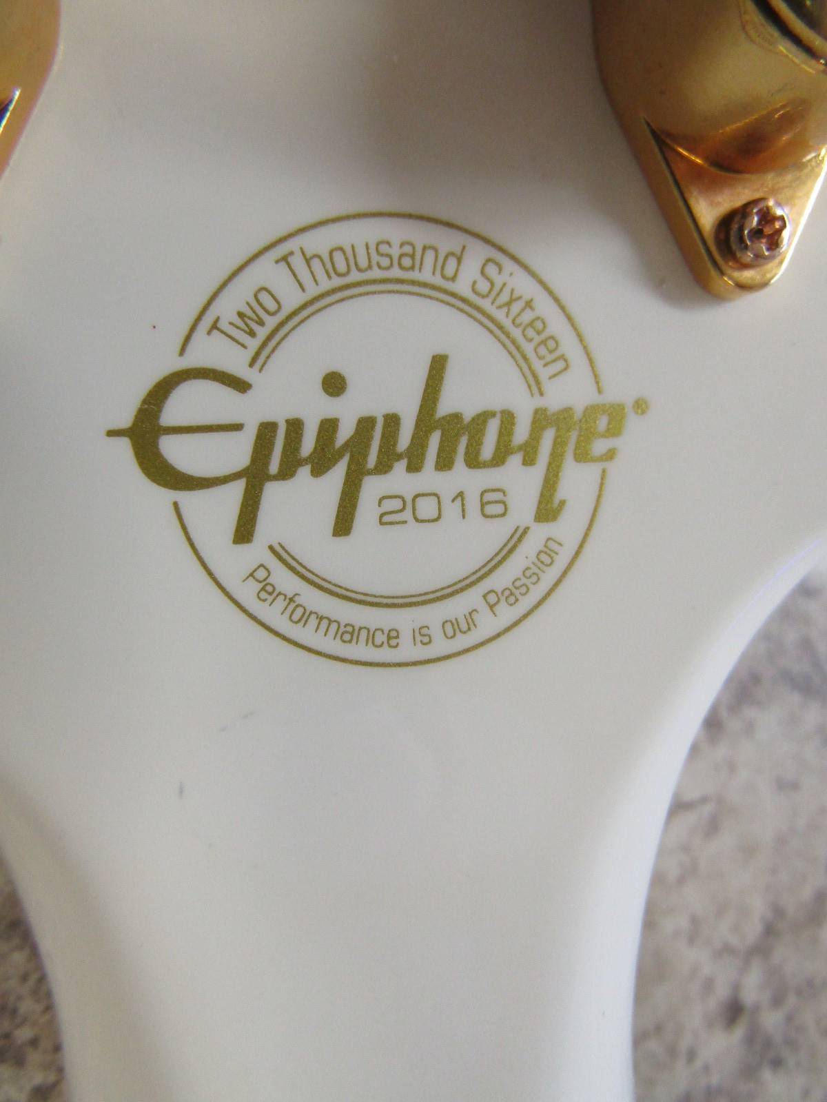 2016 EPIPHONE LES PAUL CUSTOM PRO – Electric 6 String Guitar