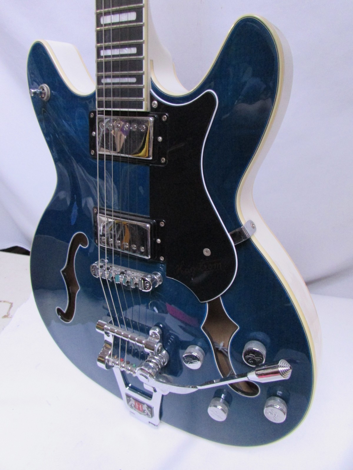 HAGSTROM TREMAR VIKING DELUXE SEMI HOLLOW GUITAR – TRANSPARENT BLUE NEW