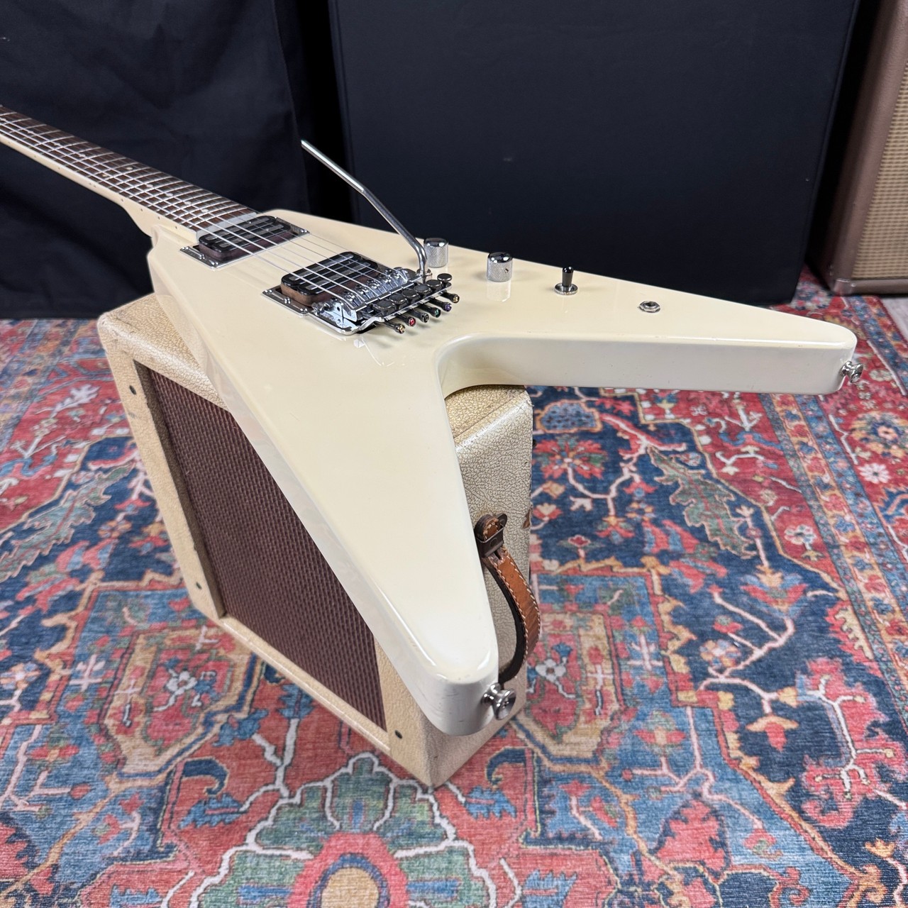 Fernandes Flying V Model BSV-70 Short Scale Heavy Metal Version – 1985