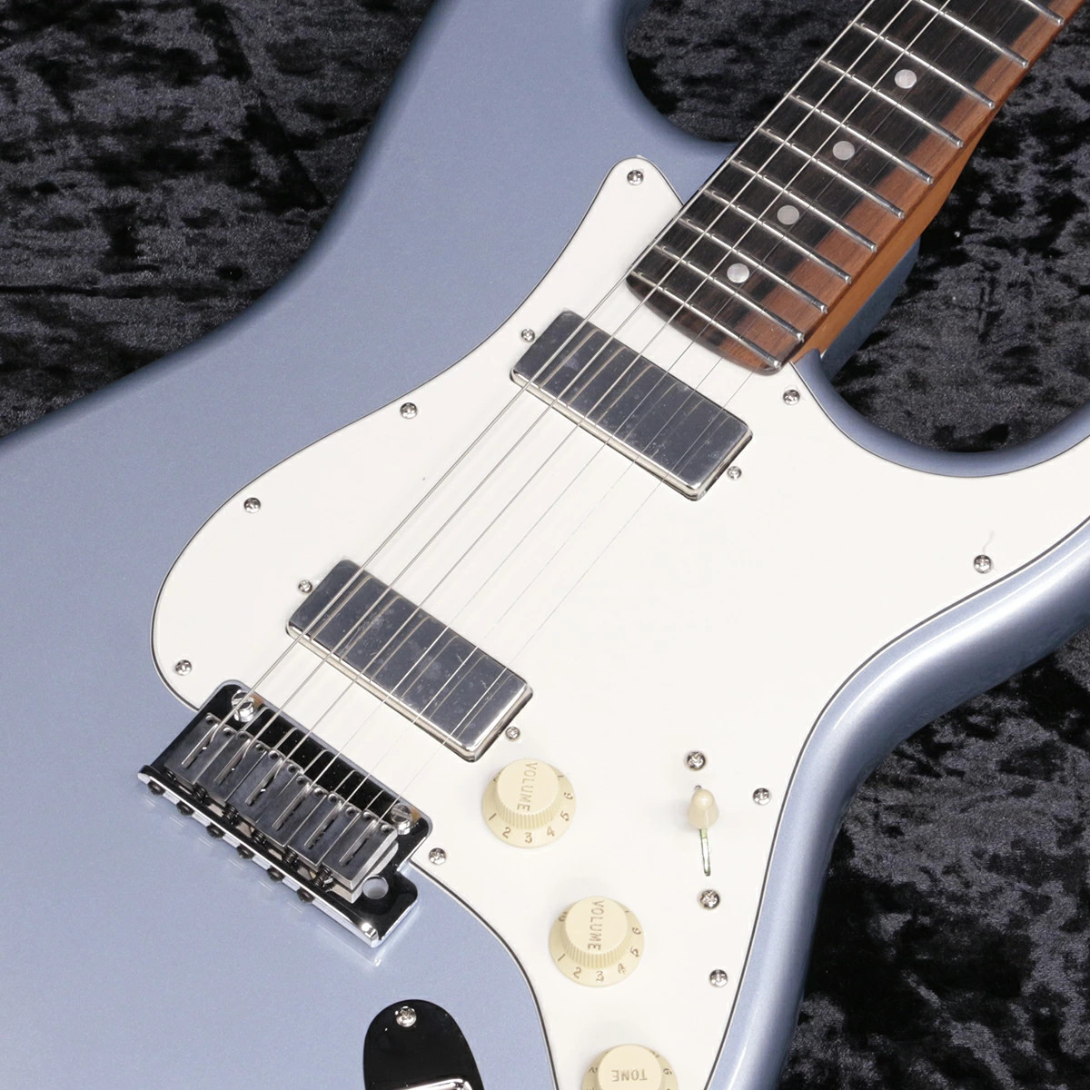 Fender / American Professional II Stratocaster HH RW Ice Blue Metallic 3.75kg
