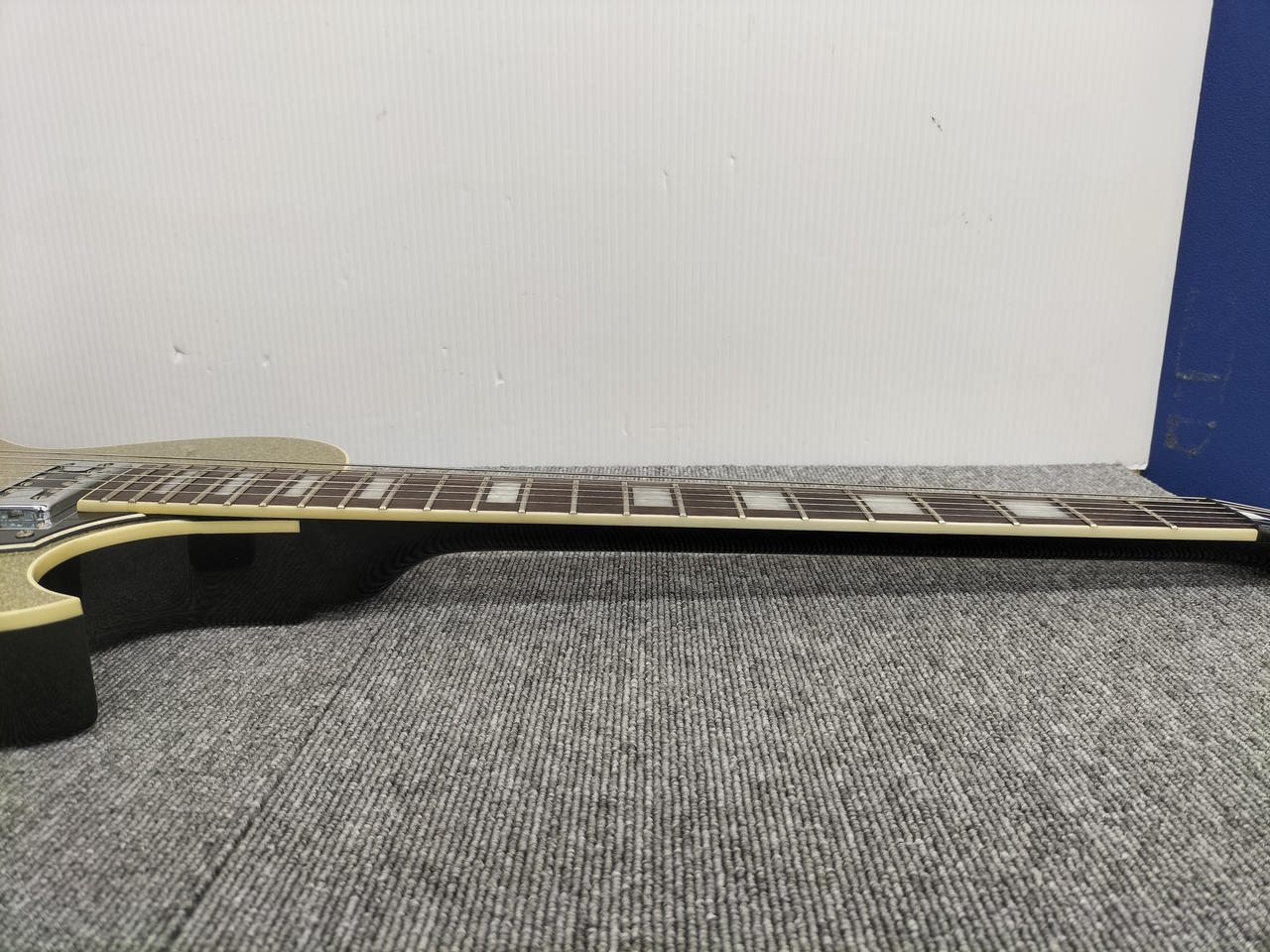 REVEREND Roundhouse Gold Sparkle Electric Guitar