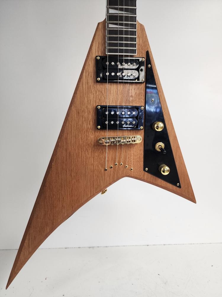 Jackson JS Series Rhoads JS32T FSR Flying V, Natural Oil Electric Gu (P24033528)