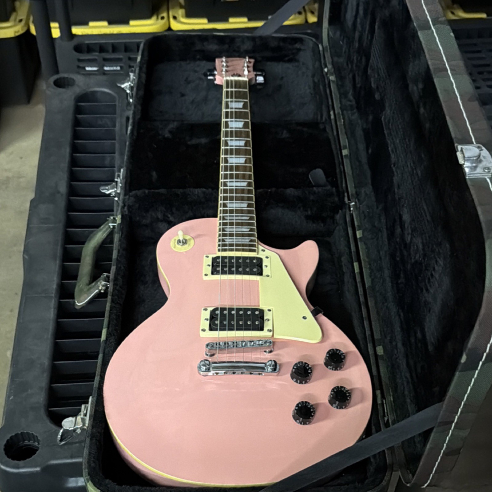 Lawson Damon Electric Guitar Pink LP style solid body with camo hard shell case