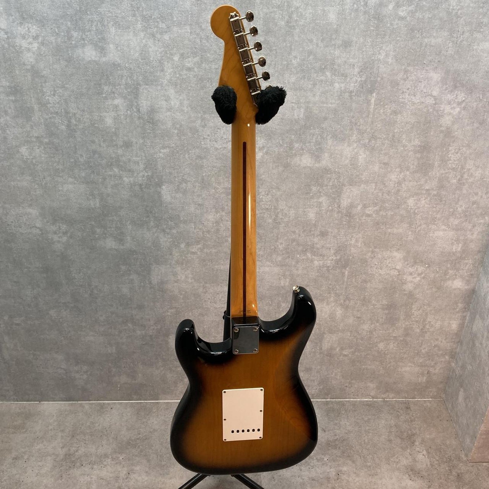 Fender Japan ST57-70TX 2004-2006 Used Alder Body 2-Tone Sunburst w/Soft Case