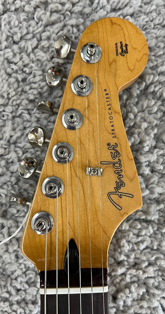 Fender Player II Stratocaster, Rosewood Fingerboard, Transparent Cherry Burst