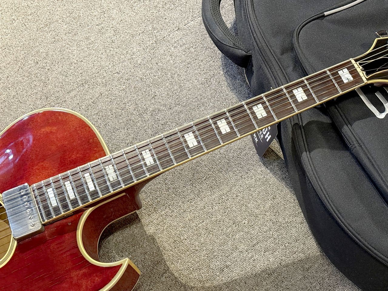 Gibson Howard Roberts Custom 1976 Safe delivery from Japan