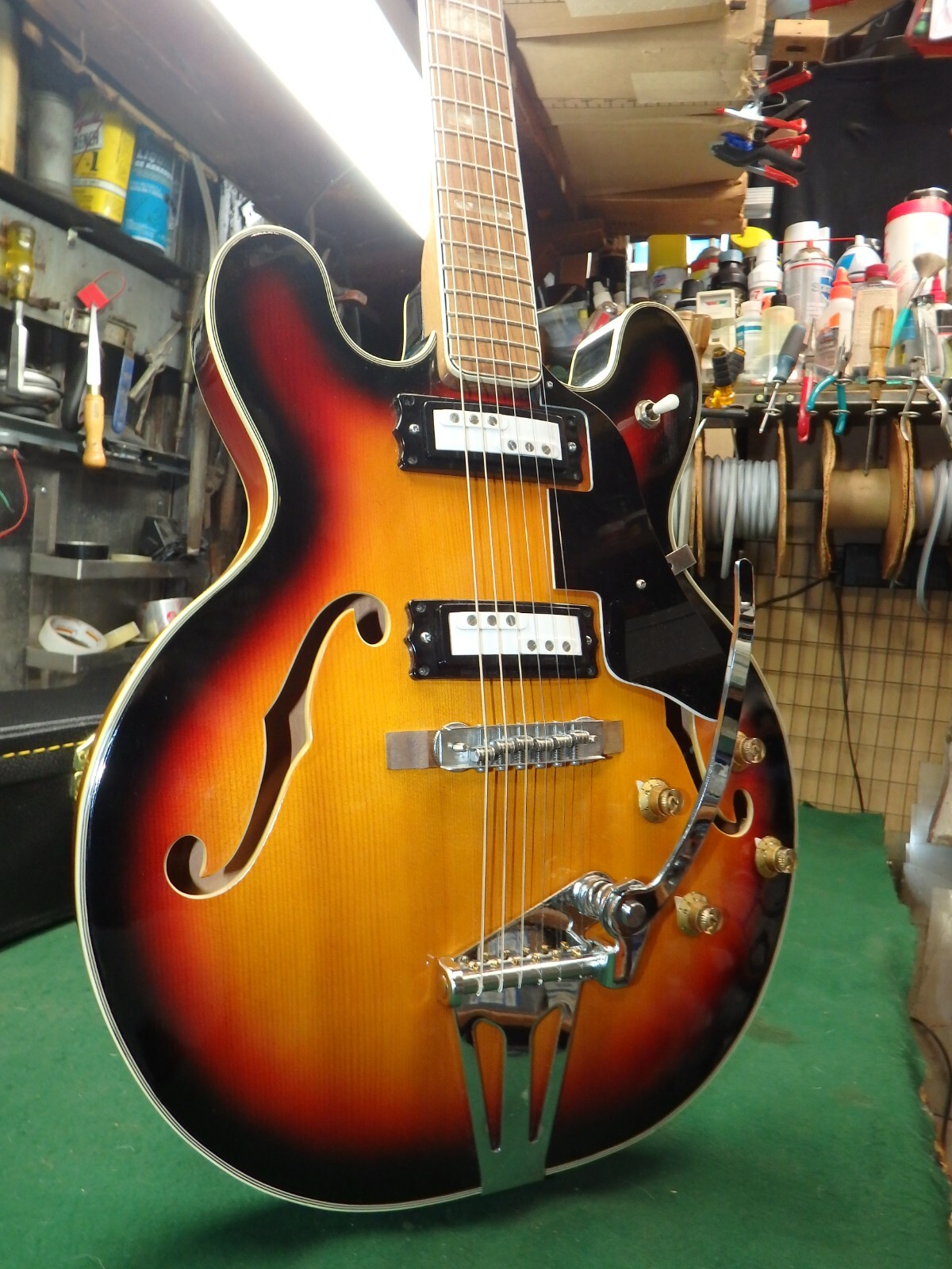Vintage Japanese LORD Matsumoku Lawsuit ES-330 Casino-style Guitar MINTY Japan