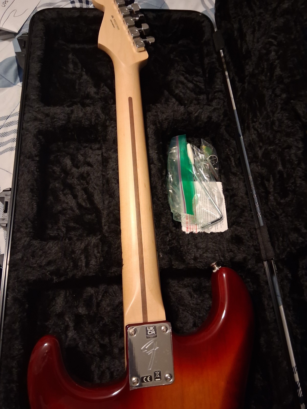 Fender Player Stratocaster HSS Plus TOP Aged Cherry Burst. New