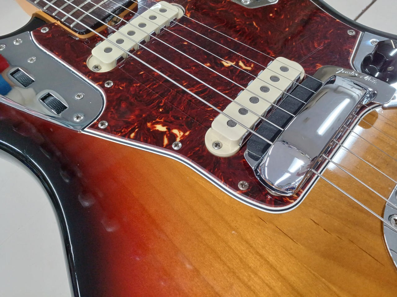 FENDER AMERICAN 62 JAGUAR electric guitar