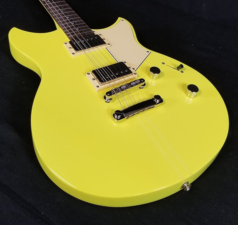 Yamaha RSE20 NYW Revstar Element, Chambered Maple and mahogany body, carbon-rein