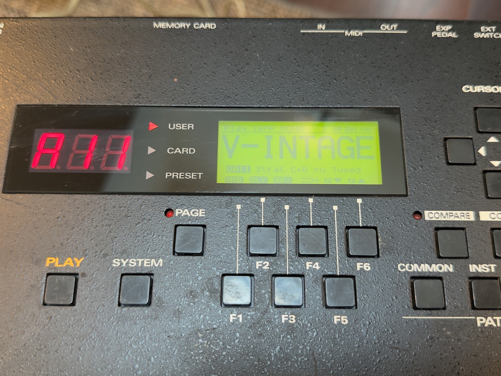 Roland VG-8EX Guitar Modeling System + Brian Moore iGuitar81.13 13-Pin RMC Synth