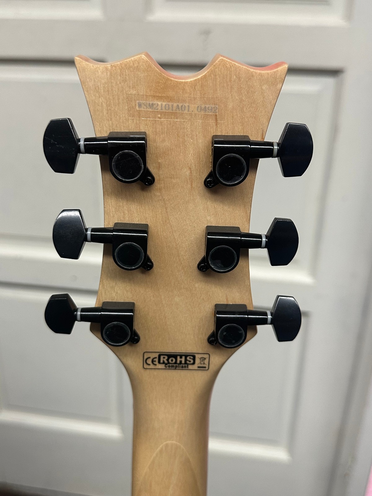 DEAN EVO XM electric GUITAR new B-stock – Satin Natural Paulownia – LOCAL PICKUP