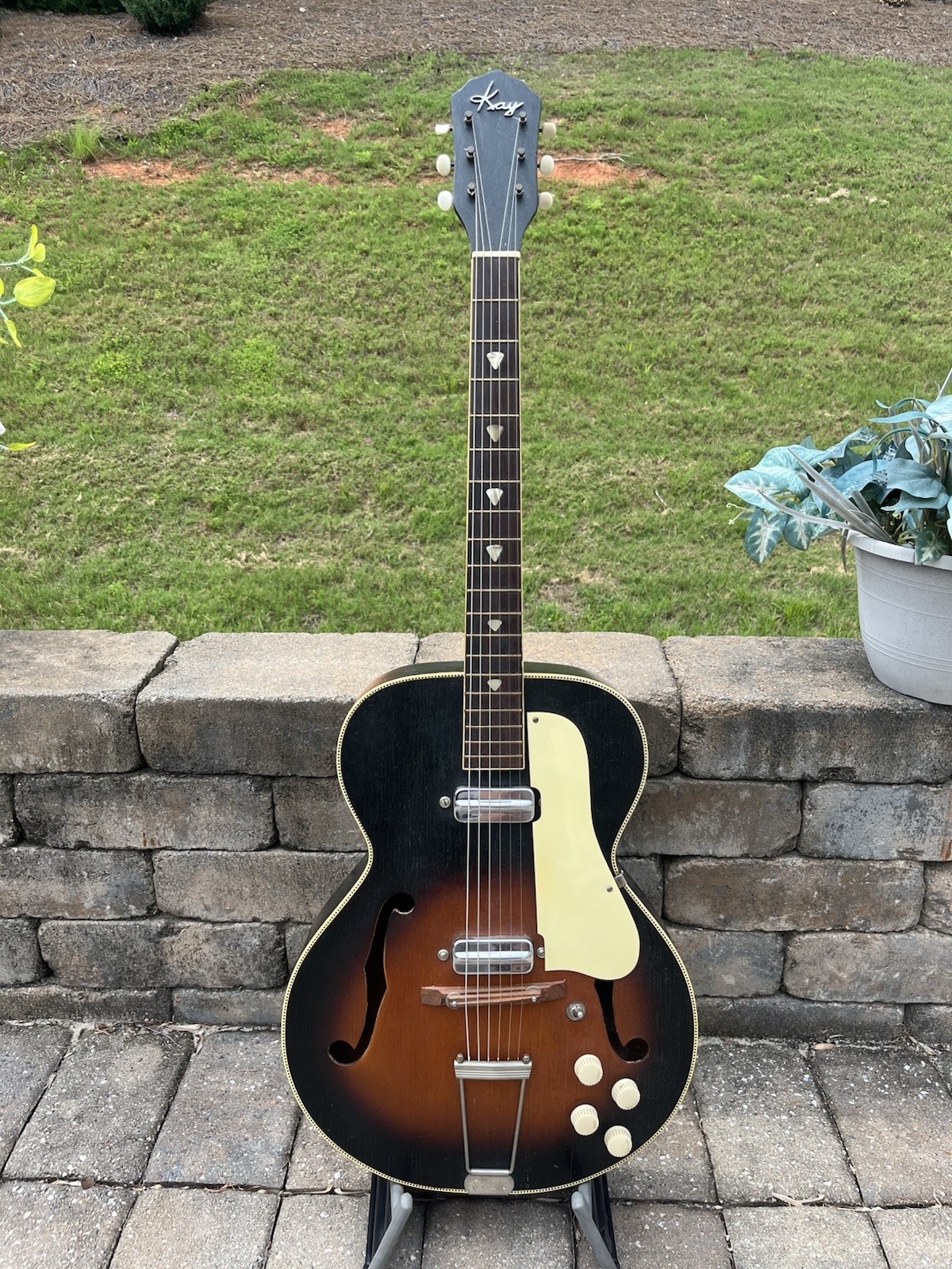 Vintage 1960’s Kay Pacer Model K6550 Hollowbody Guitar