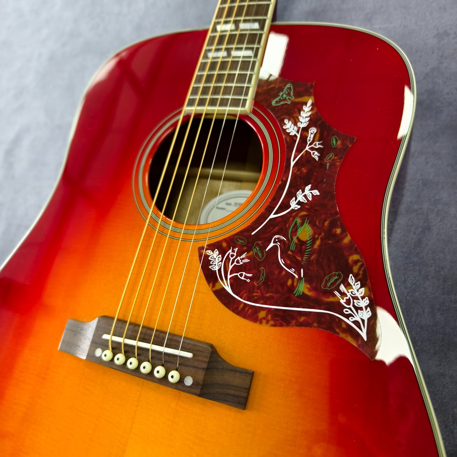 Ship US Hummingbird Acoustic Guitar Cherry Sunburst Finish Sitka Spruce Top