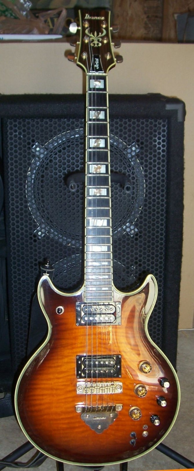 Super Rare 1981 Ibanez AR500 With Antique Violin Finish – Excellent Condition