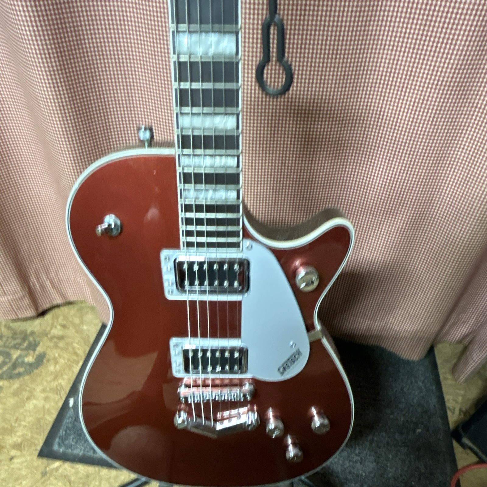 Gretsch G5220 Electromatic Solid Body 6-String Right-Handed Electric Guitar, Red