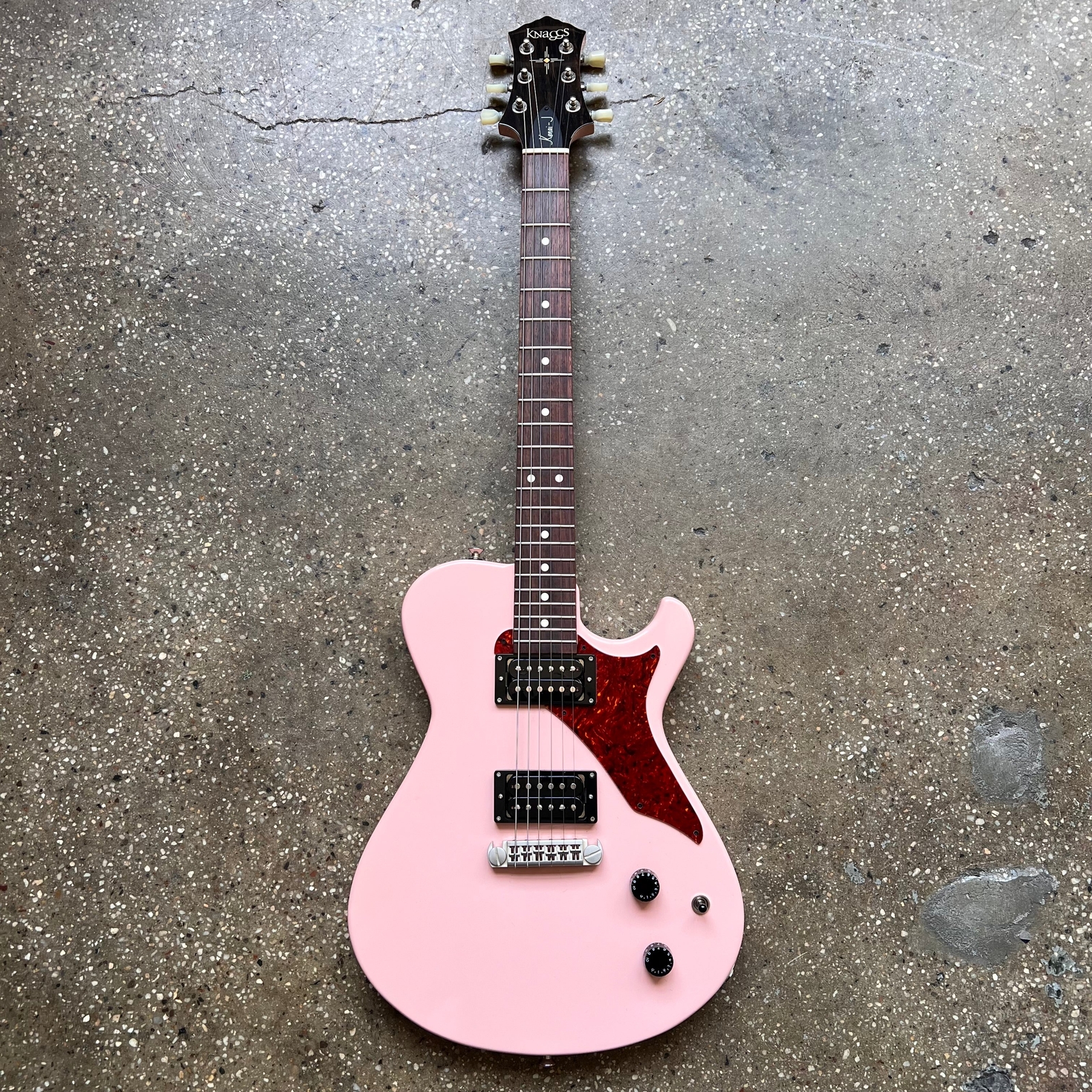 Knaggs Kenai J H2 2022 – Shell Pink