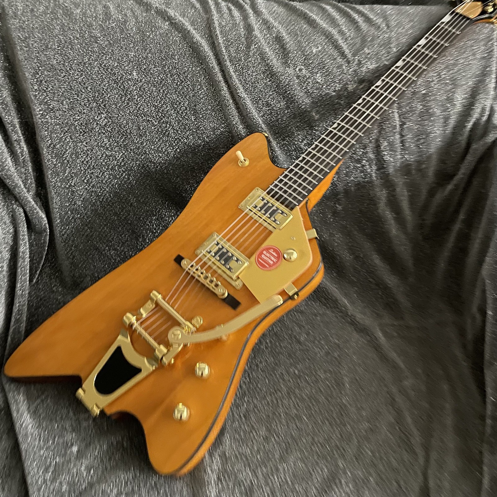Unbrand G6199 Billy Bo 6Strings Electric Guitar Mahogany Body Set in bigsby fast