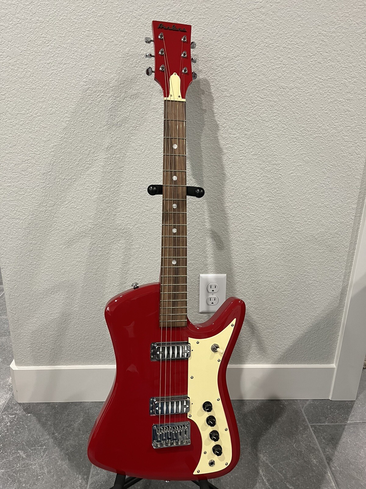 Eastwood Airline Bighorn Guitar Red