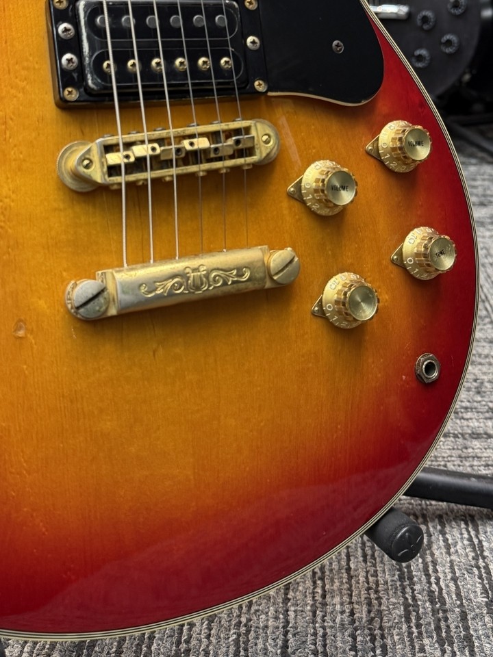 Yamaha SG-1000 RS Red Sunburst Electric Guitar 1989 Light 3.88kg