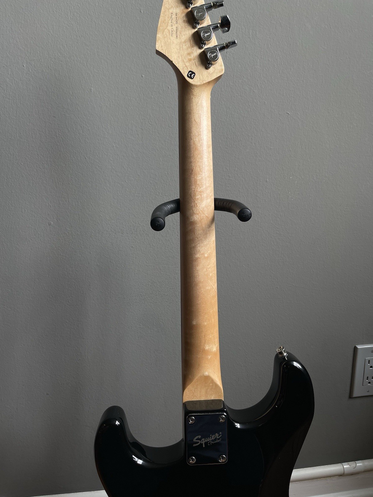 SQUIER SE Special Strat Electric Guitar Black Full Size Body Vintage CXS Squire
