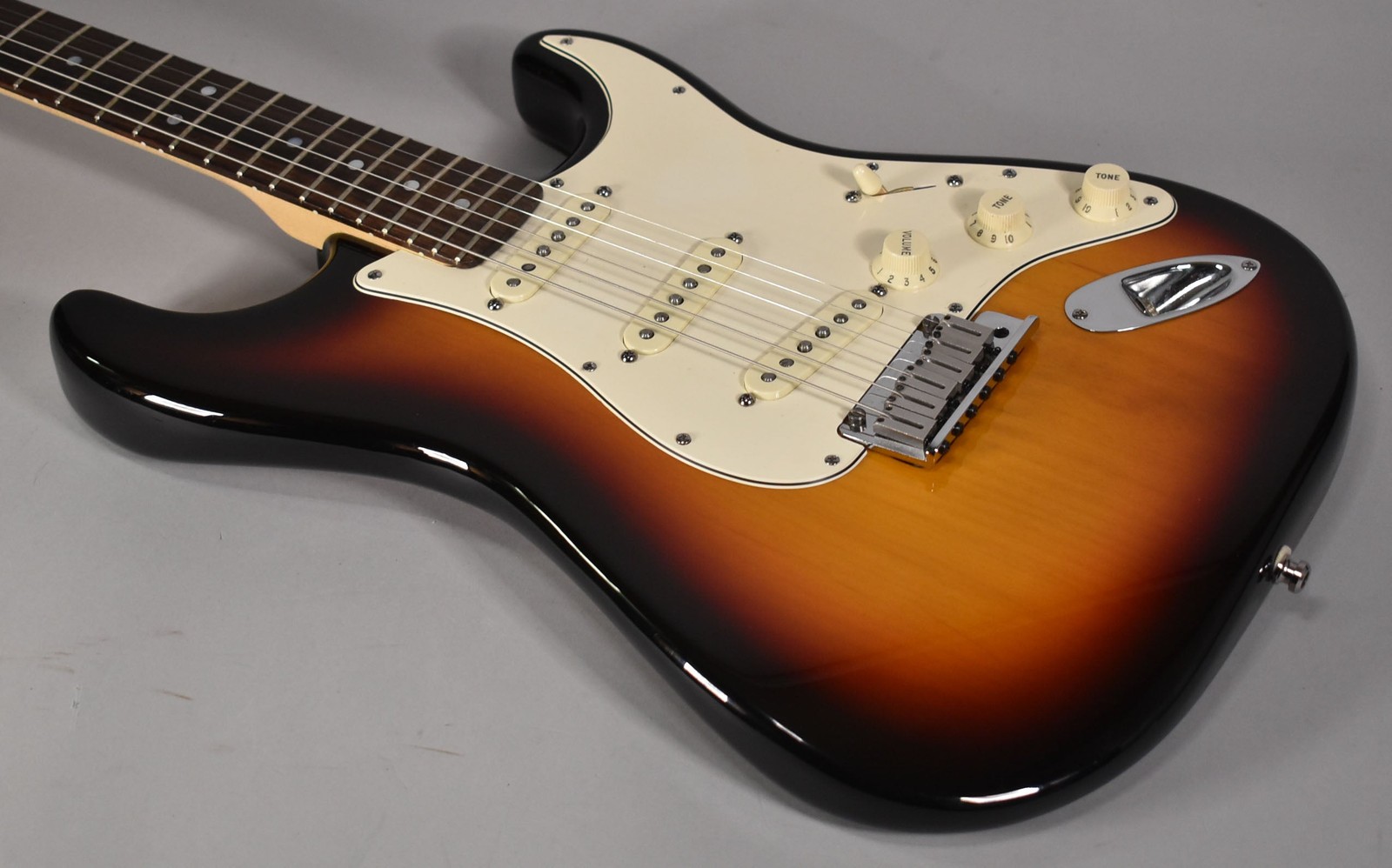 2006 Fender 60th Anniversary American Stratocaster Sunburst w/HSC
