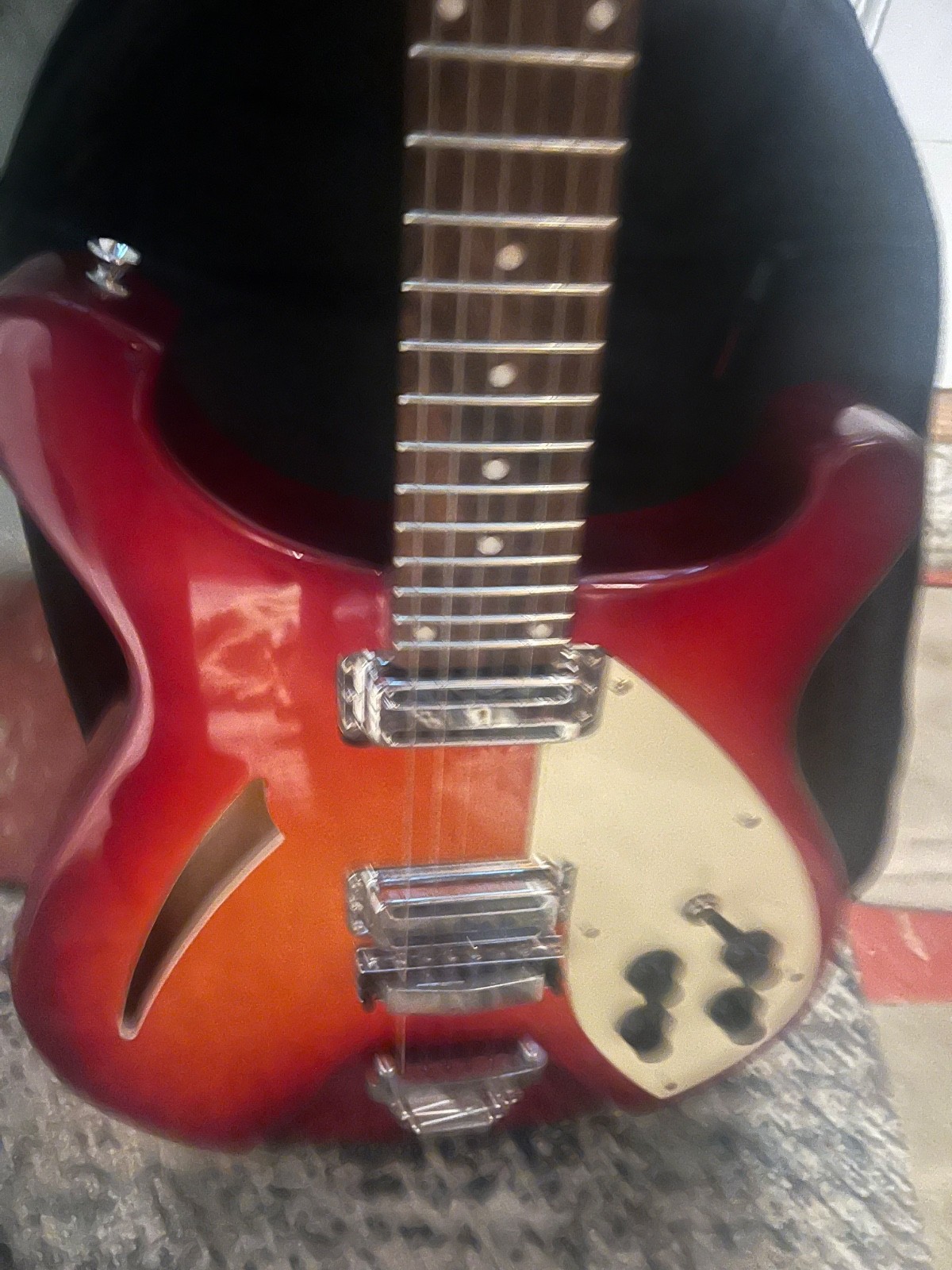 IYV Semi Hollow Body Rickenbacker Style Electic Guitar