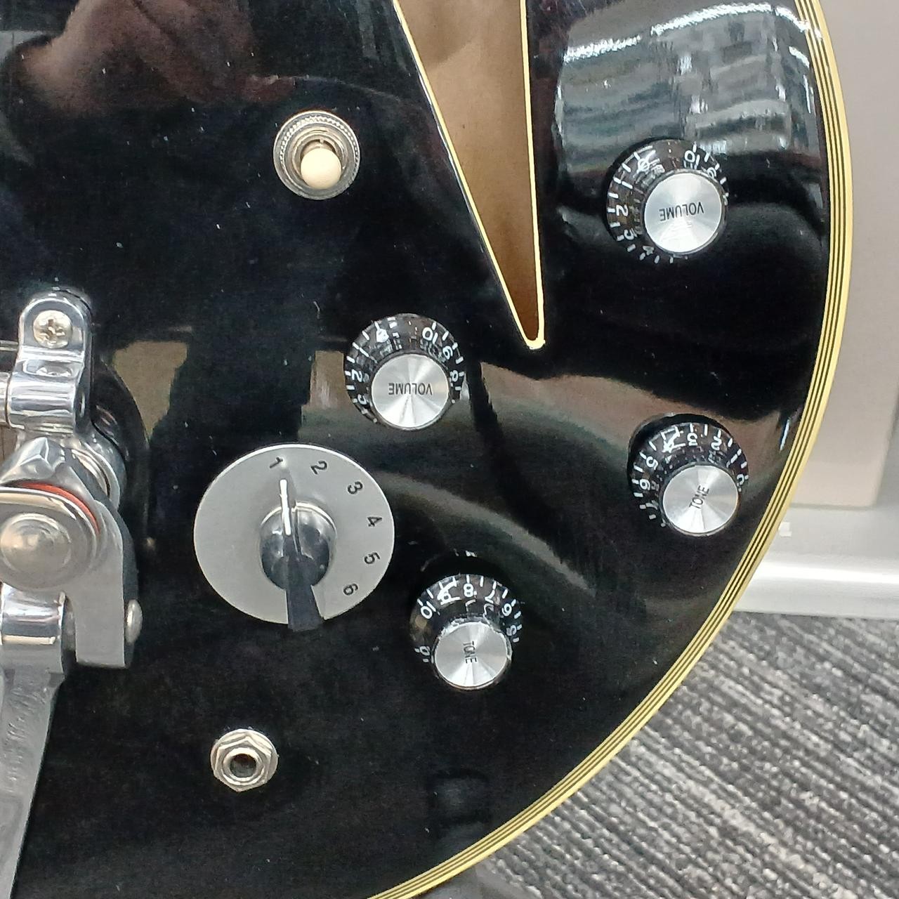 EPIPHONE SHINICHI UBUKATA ES 355 Semi-aco SHINICHI UBUKATA ES 355