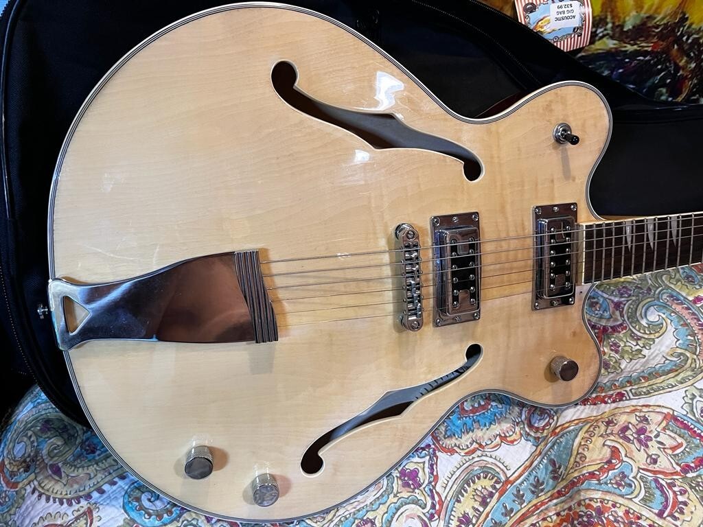 Eastwood Classic 6 Electric Guitar w Case NICE