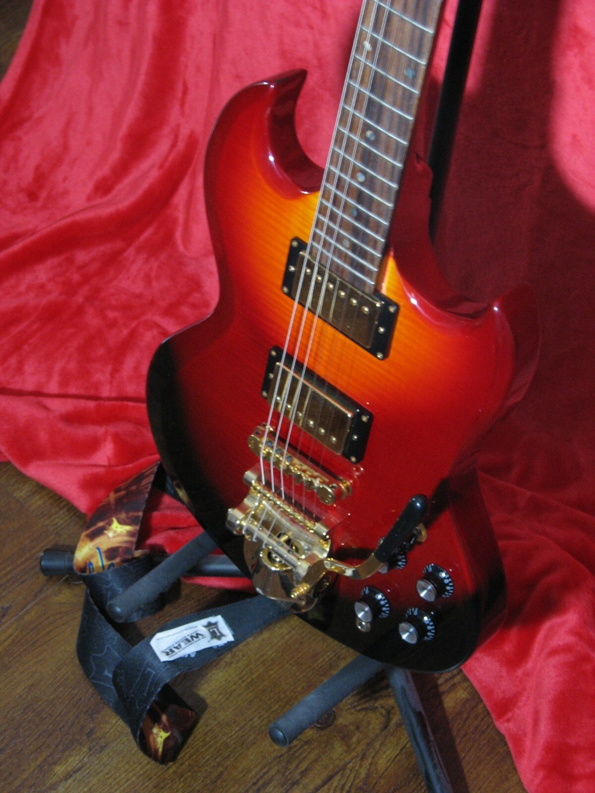 Guitar,Elec. ” Jay Turser JT55 C – FIREBURST , no longer made” Original,NEW