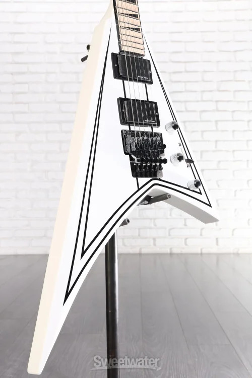 Jackson Rhoads RRX24M – Snow White with Black Pinstripes