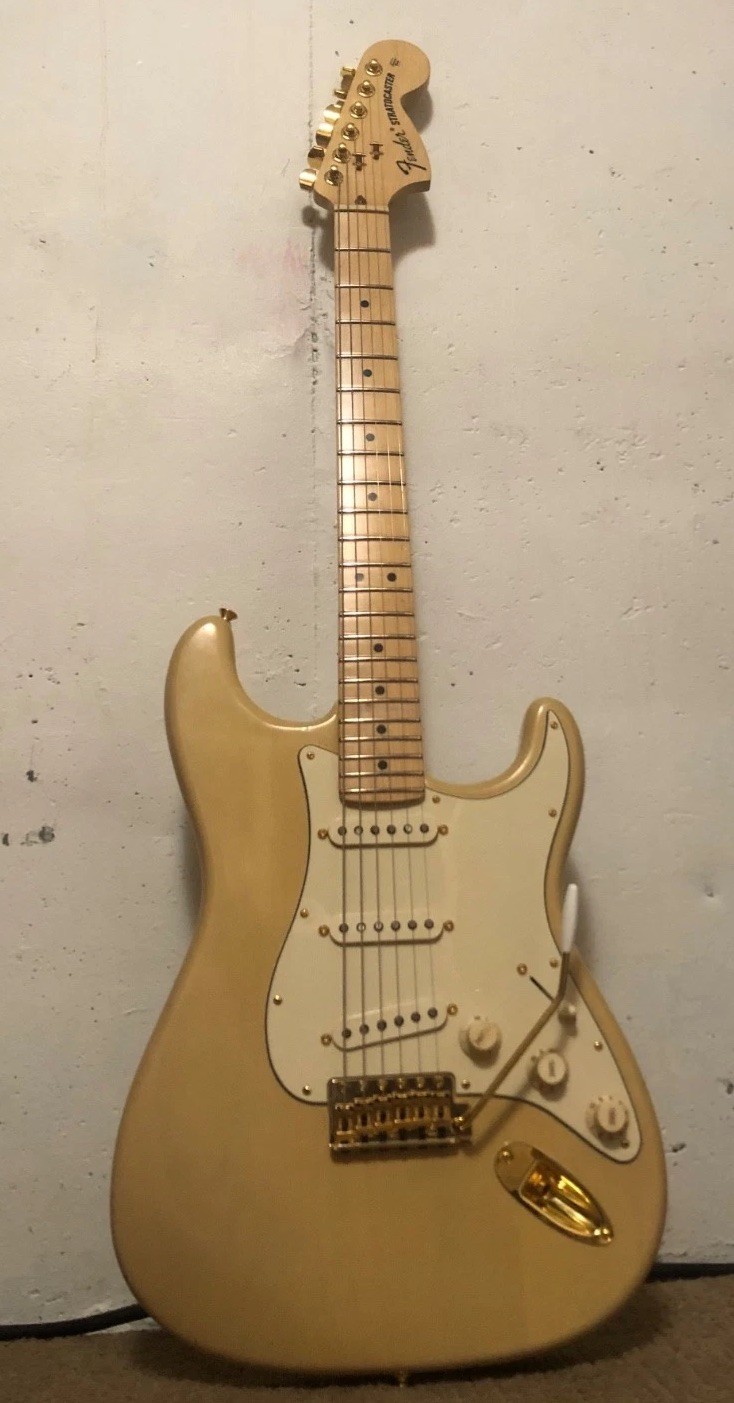 2006 FENDER USA 60th ANNIVERSARY NITRO HWY 1 STRATOCASTER W CASE AND UPGRADES