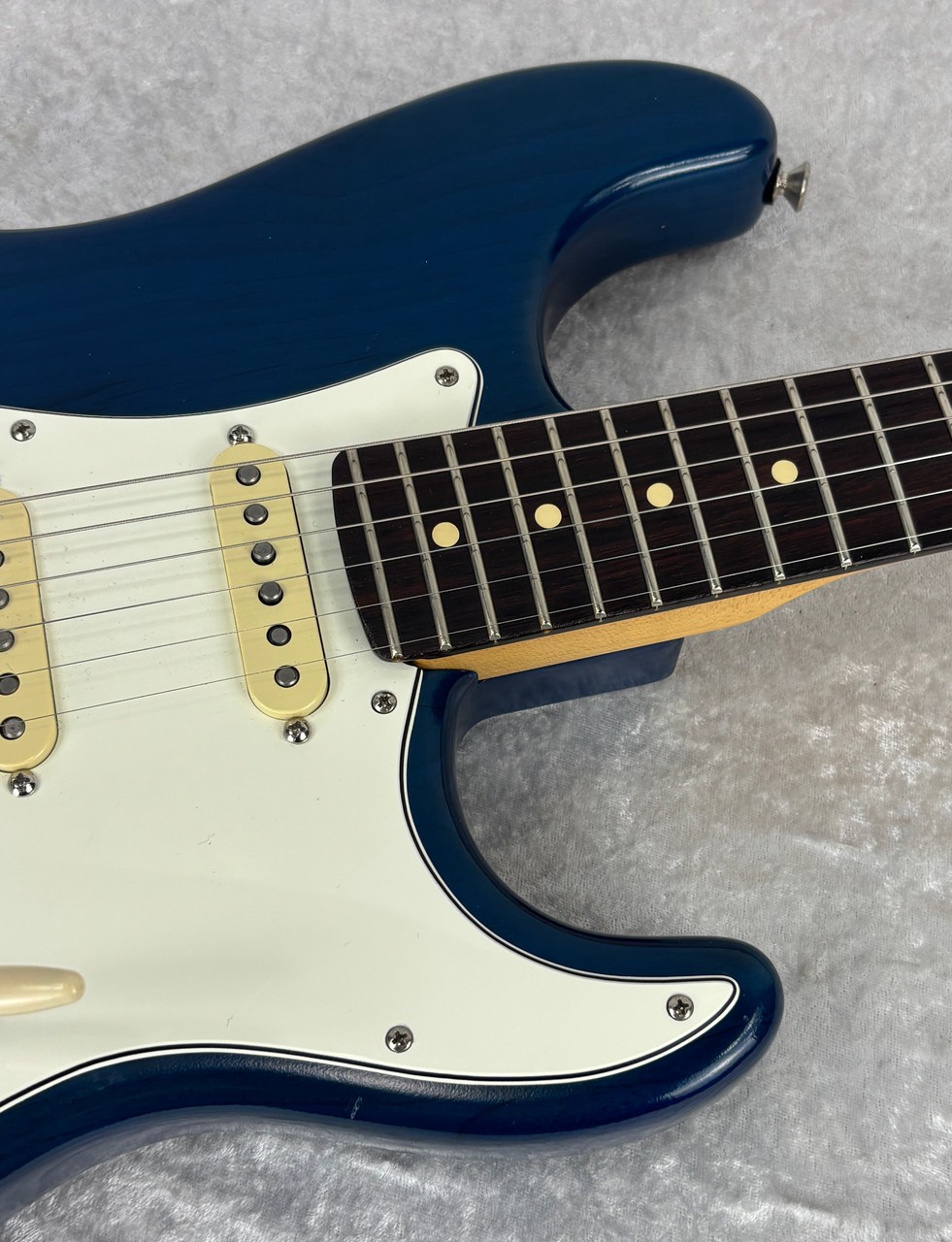 2002 Fender Highway One USA Stratocaster Sapphire Blue Transparent
