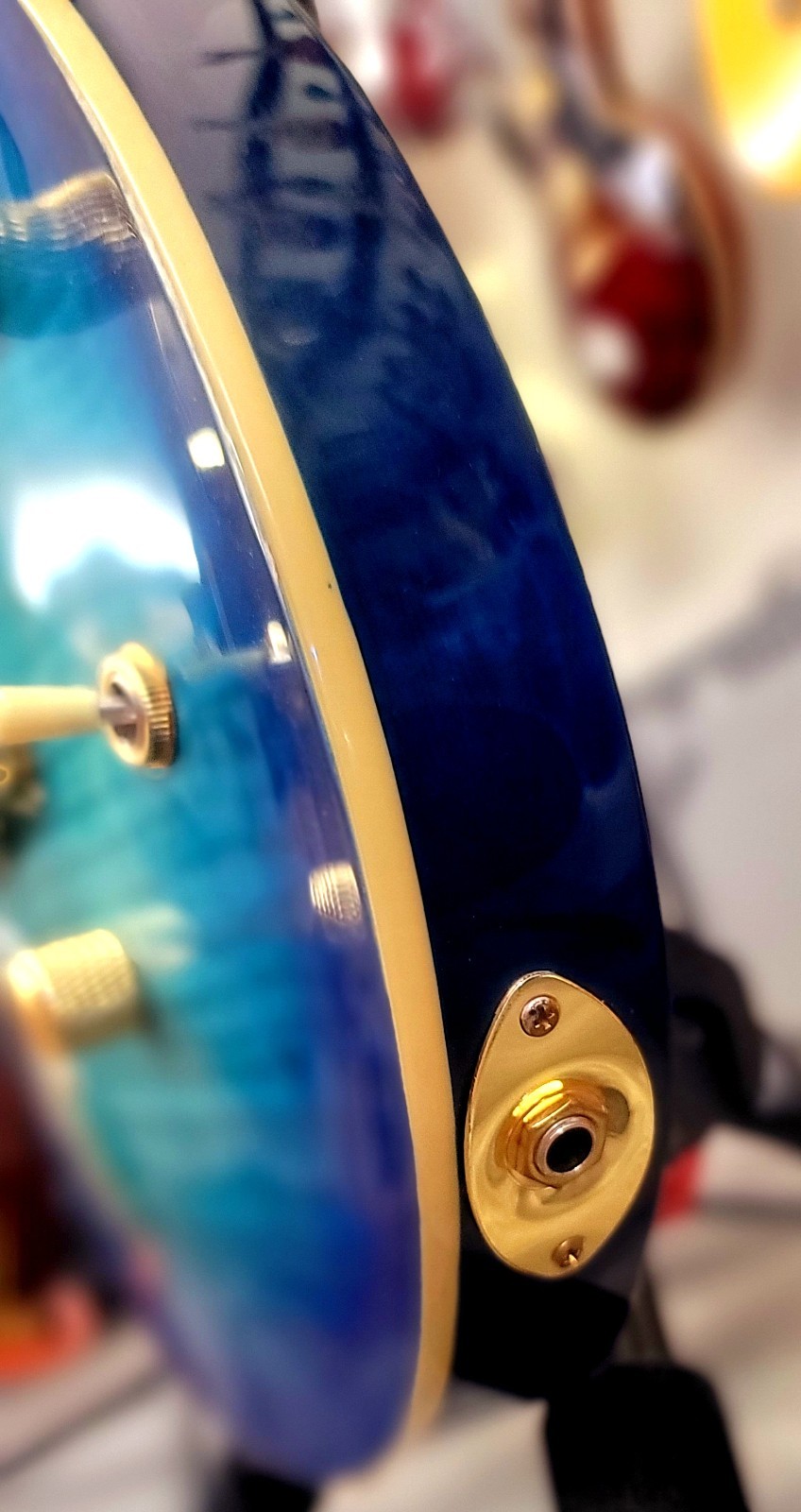 AIO Wolf W400 Electric Guitar – Blue Burst 10-46 Setup GS-016
