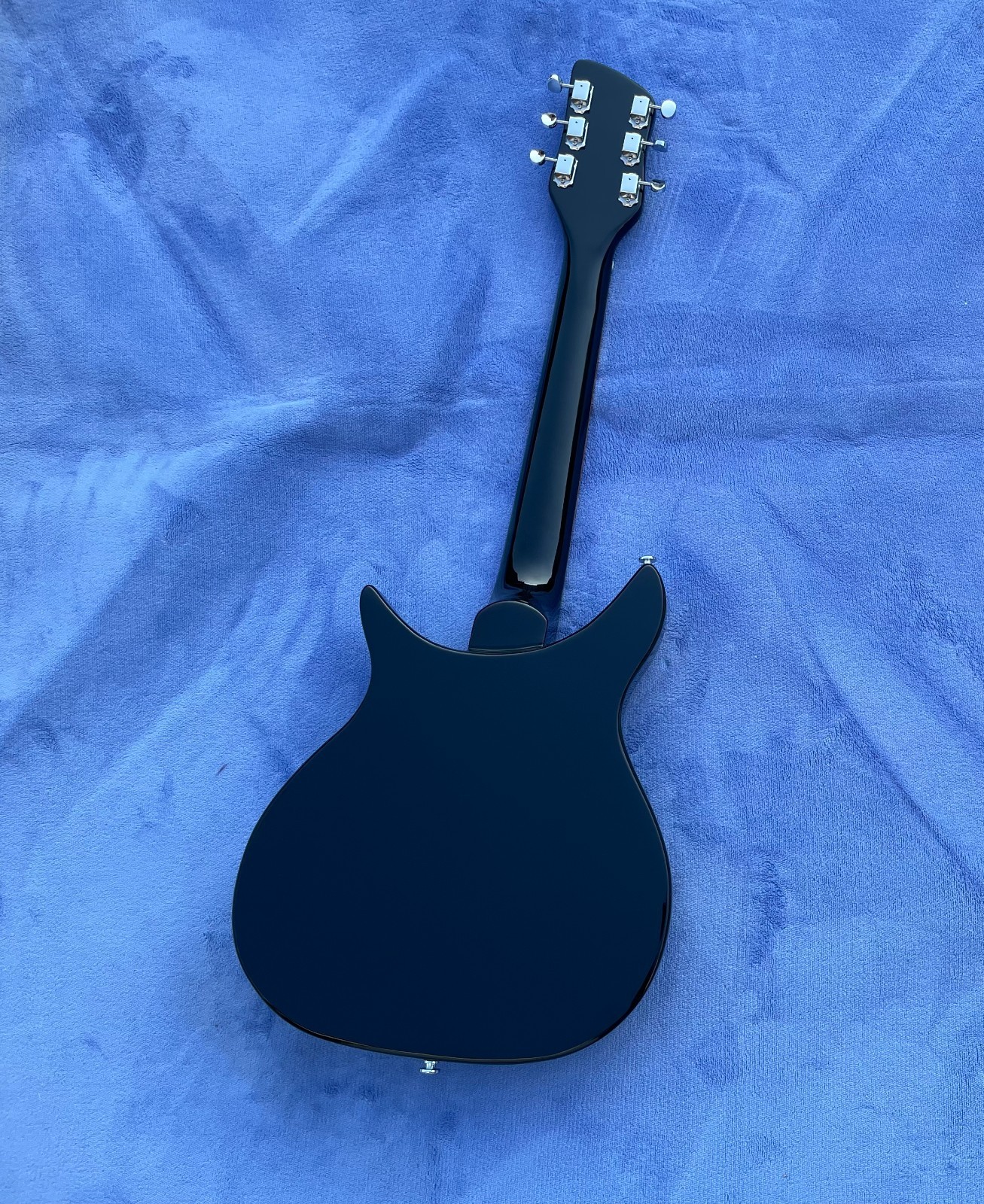 20.7″ Scale Length R 6 Strings Electric Guitar Solid Body Bone Nut Glossy Finish