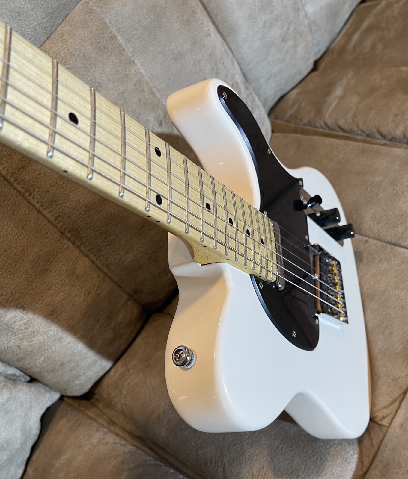 G&L ASAT Classic Tribute E.Guitar w/case *G&L(USA) PUPs & Upgraded elec.(920D)