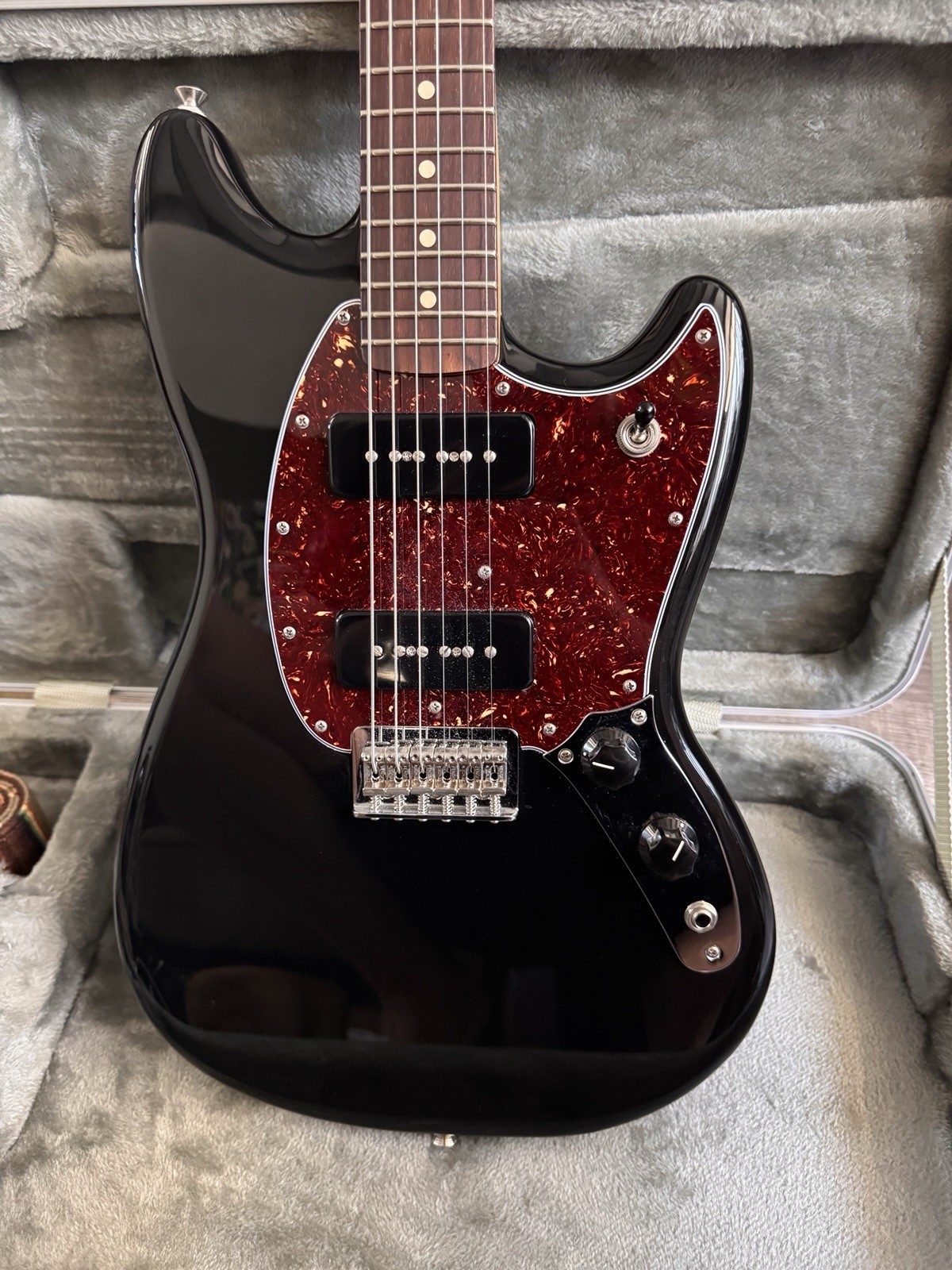 Fender Player II Mustang, Black, with Seymour Duncan P90s