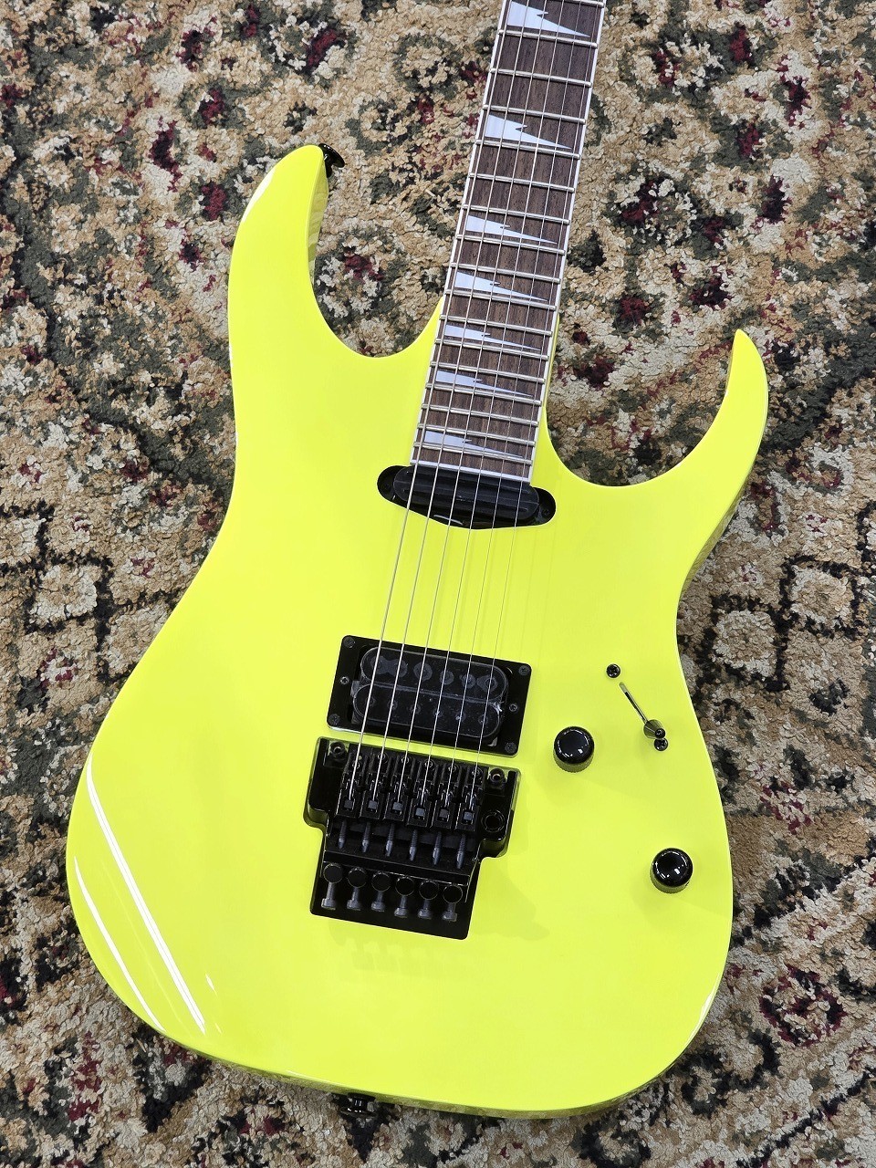 Ibanez / Made In Japan Genesis Collection RG565R – DY (Desert Sun Yellow)