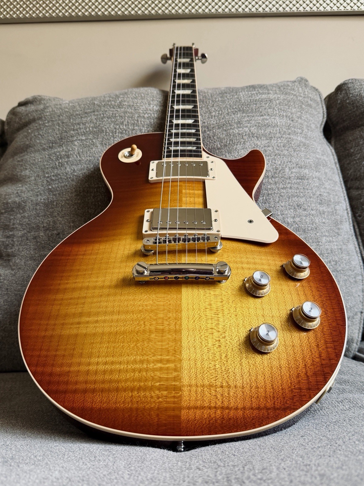 2019 Gibson les Paul Standard 60’s Flamed iced tea Burst Electric guitar w/ OHSC