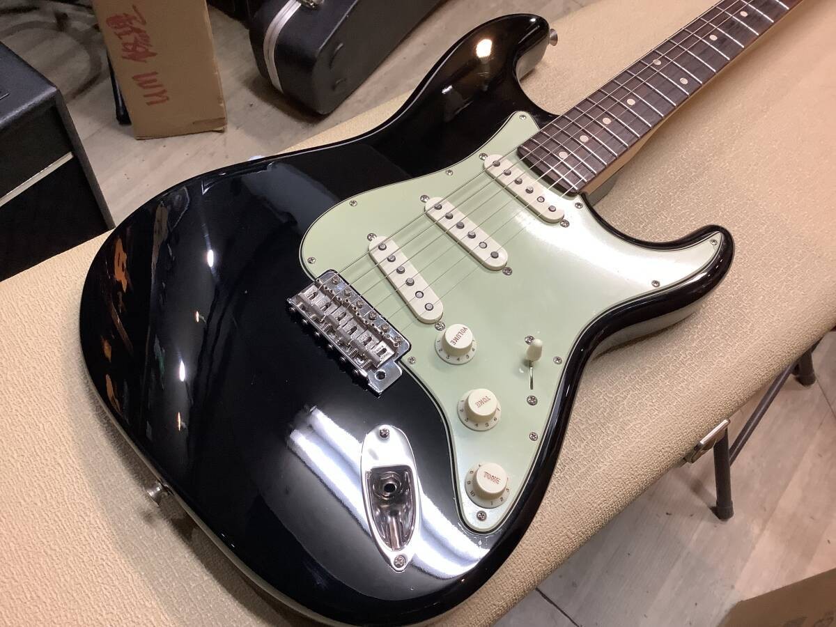 Fender Custom Shop 1960s Stratocaster NOS AA Flame Maple Black USA 2022