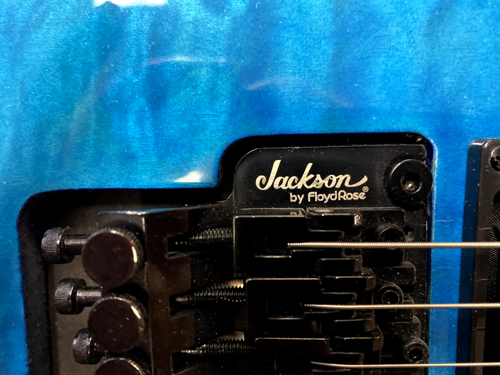 Jackson JS34Q Dinky, DKA-M, QM, H/S/S pickup. Floyd Rose, Transparent Blue, WOW
