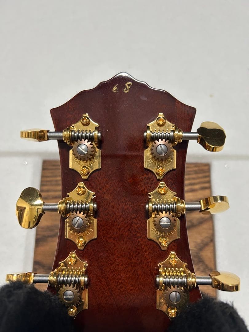 Knaggs Guitar Chena Tier 1