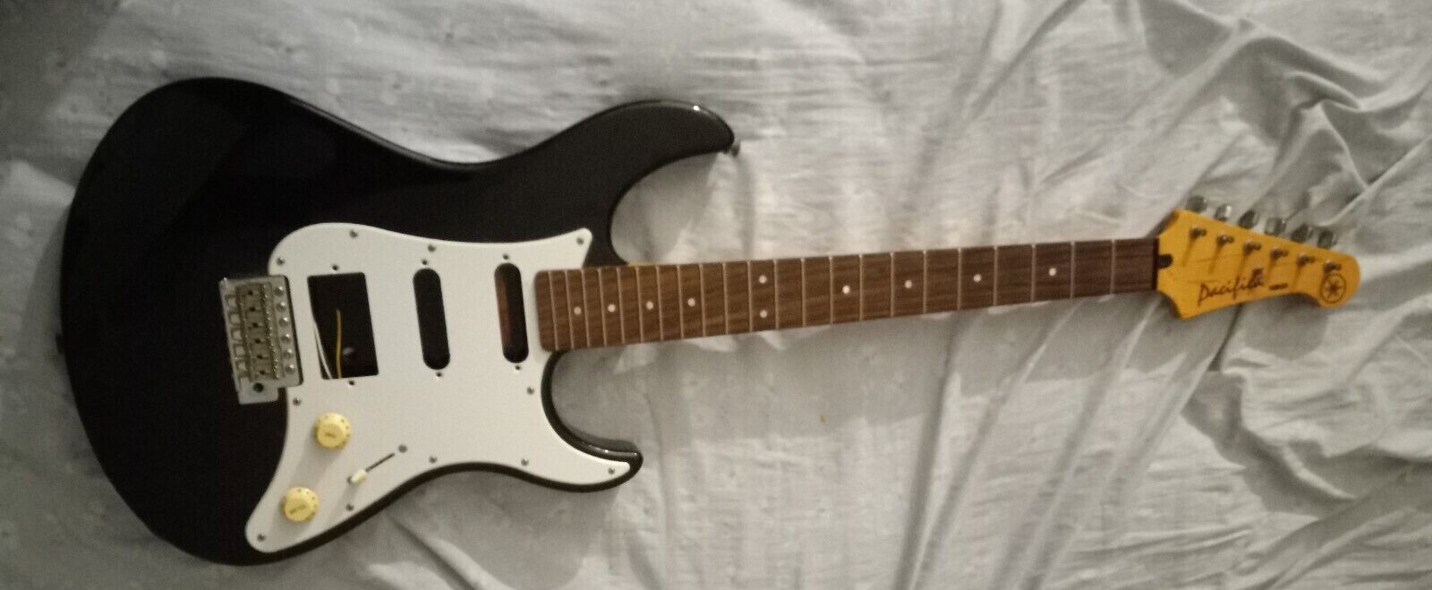 Yamaha Pacifica PAC012 Electric Guitar