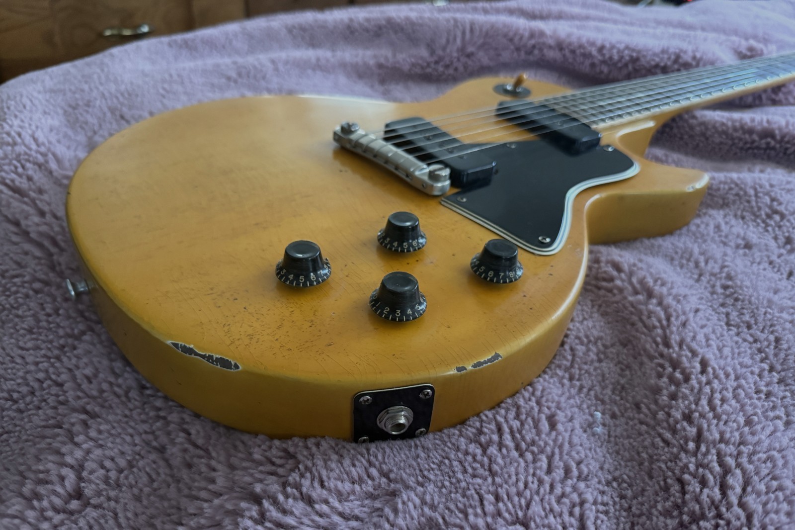 Vintage Gibson Les Paul Special – TV Yellow